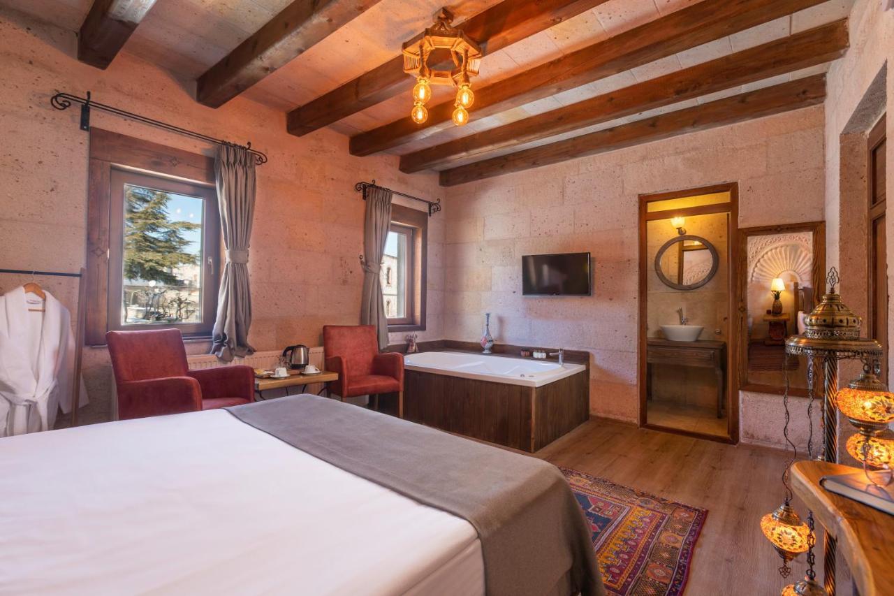 Maron Stone House Gasthof 3*